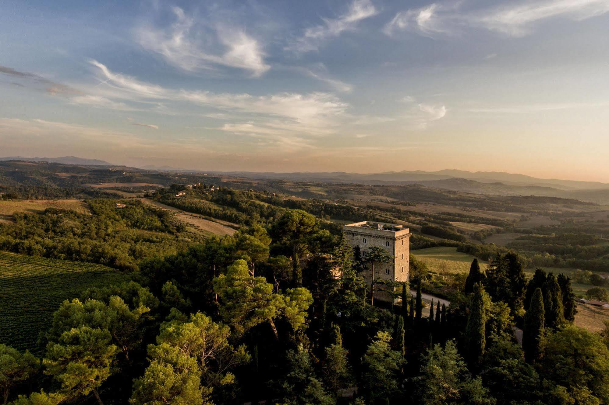 الشقق الفندقية توديفي  Torre Almonte المظهر الخارجي الصورة