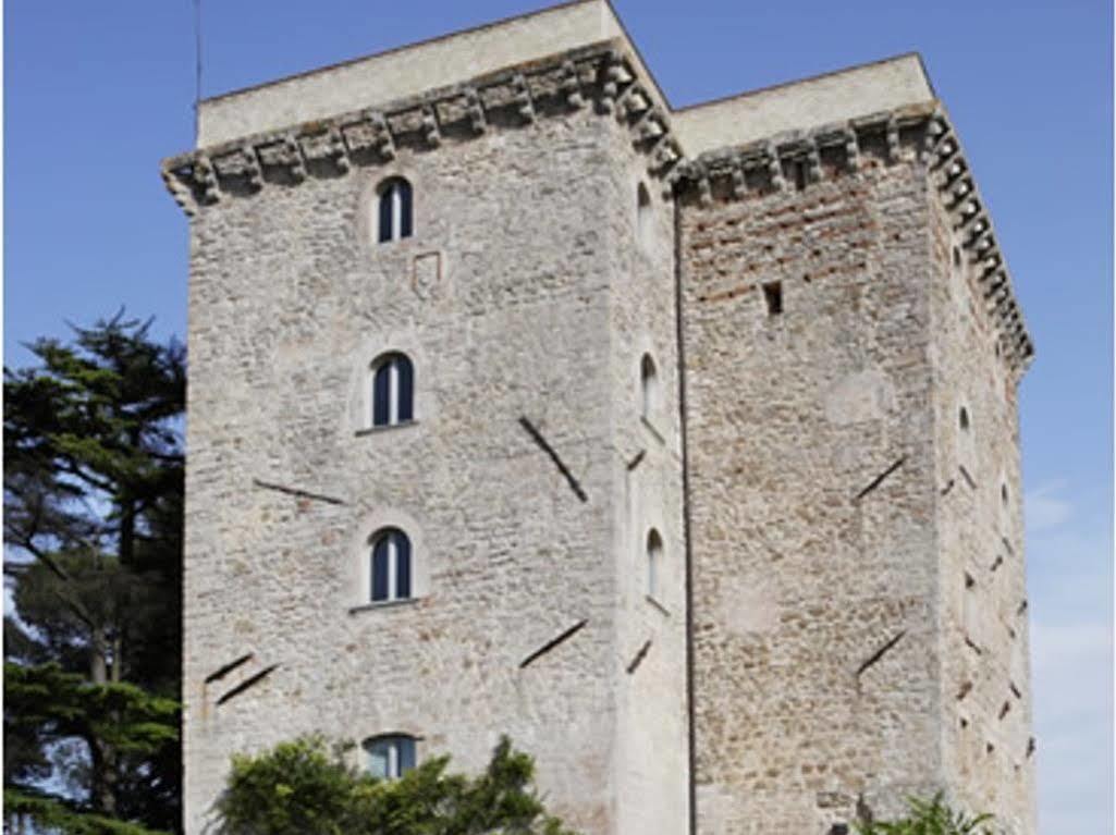الشقق الفندقية توديفي  Torre Almonte المظهر الخارجي الصورة